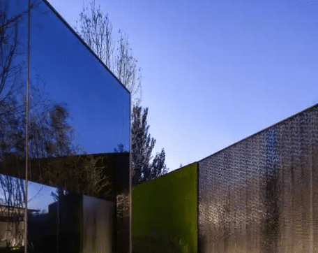 （鏡面漆消泡劑應(yīng)用場景）